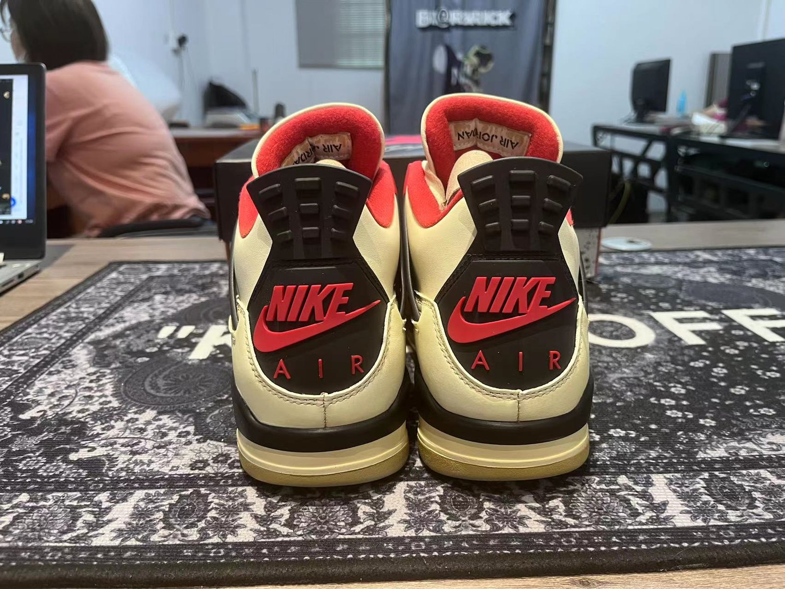 Nike Air Jordan 4 fire red - Imagem 2