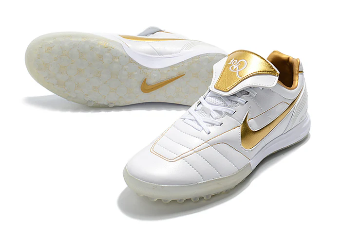Chuteira Nike Retro Tiempo Legend 7 Elite TF Branco e Gold Society - Imagem 2