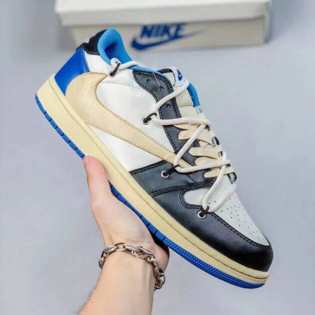 Travis Scott x Fragment Design x Air Jordan 1 Low "Black and white"