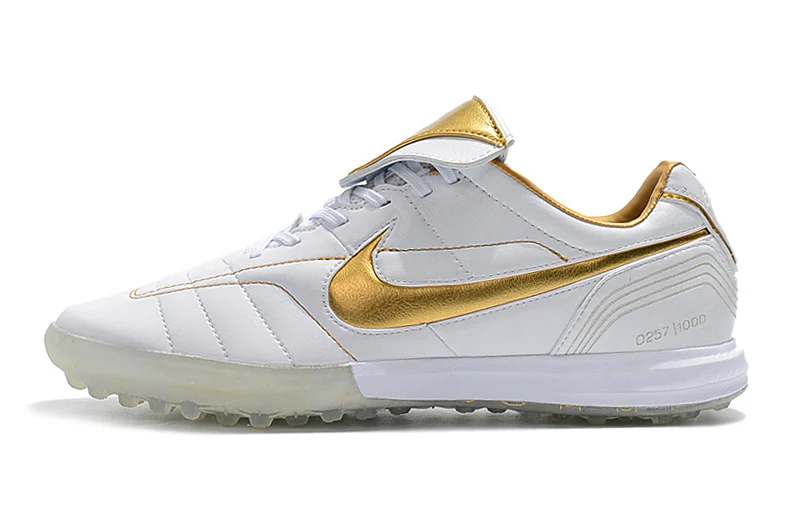 Chuteira Nike Retro Tiempo Legend 7 Elite TF Branco e Gold Society - Imagem 6