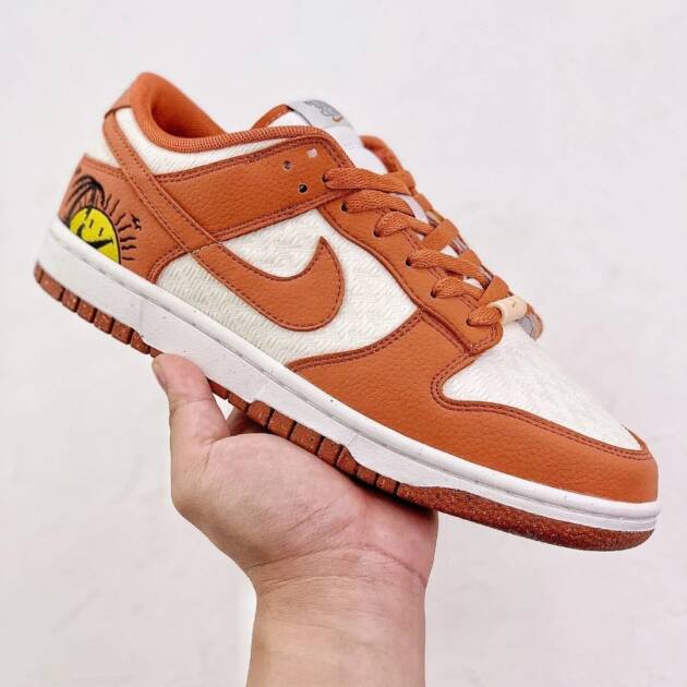 Nike Dunk Low SE “Sun Club”