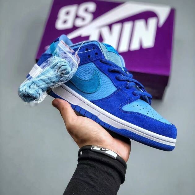 Nike SB Dunk Low Pro PRM "Blue Raspberry"