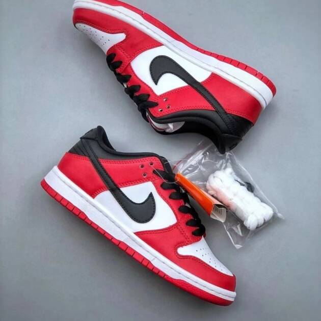 Nike SB Dunk Low Pro “Chicago”